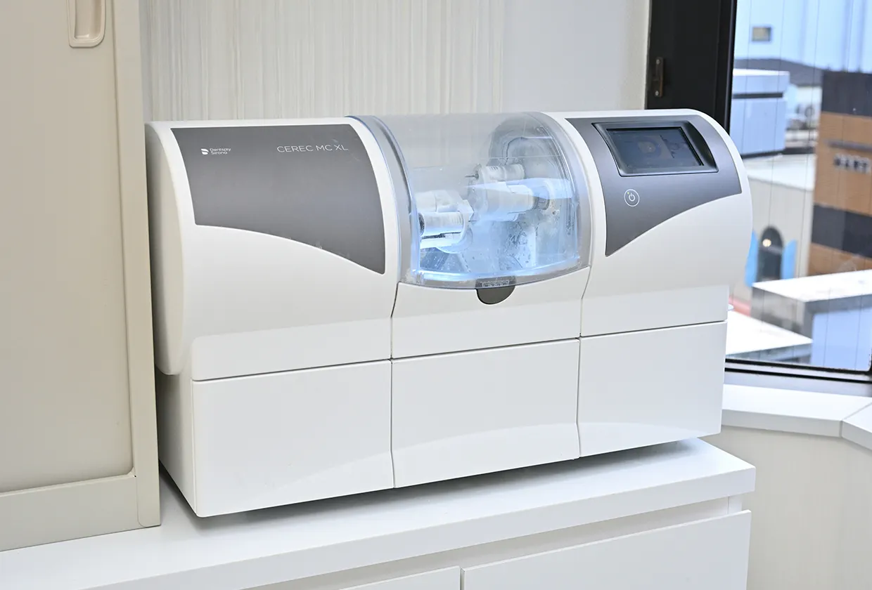 院内でスピーディーに精密なセラミック加工を実現　3Dデジタルシステムにより院内で修復物の設計から製造まで可能に